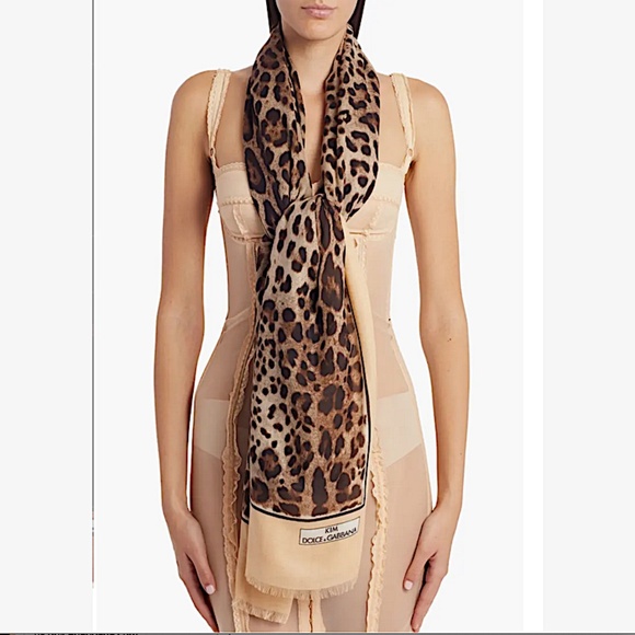 Dolce&Gabbana x Kim Leopard Modal-Cashmere Scarf - Picture 2 of 13